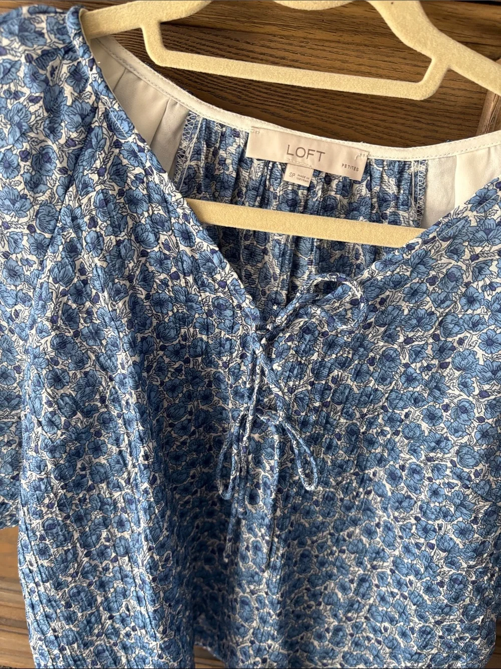 LOFT Blue Floral Tie-Neck Puff Sleeve Blouse